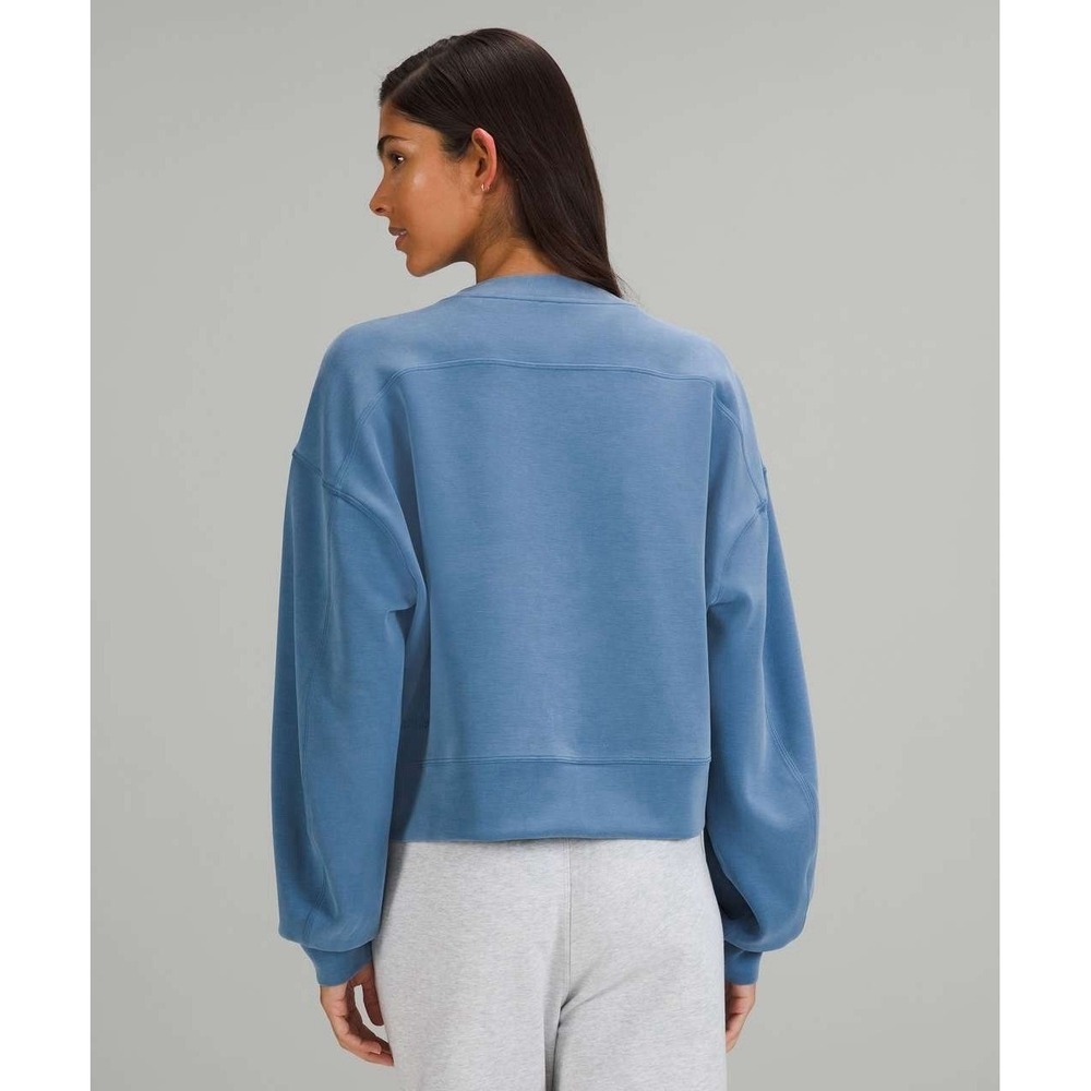 lululemon Matching Size 4 Set- Softstreme Crewneck Top & High Rise Shorts Blue - Picture 6 of 10